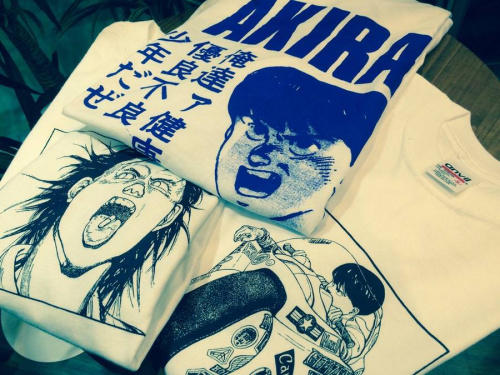 AKIRAのTシャツ