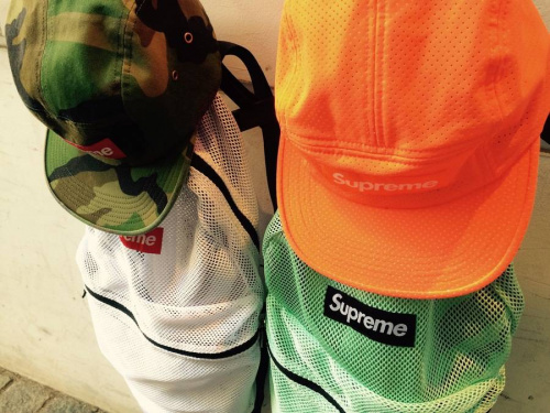 シュプリームのキャップ