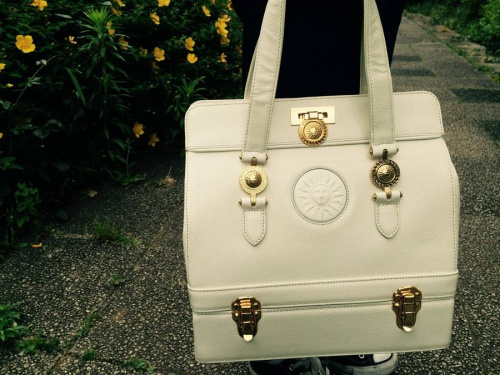 ジャンニ・ヴェルサーチのハンドバッグ