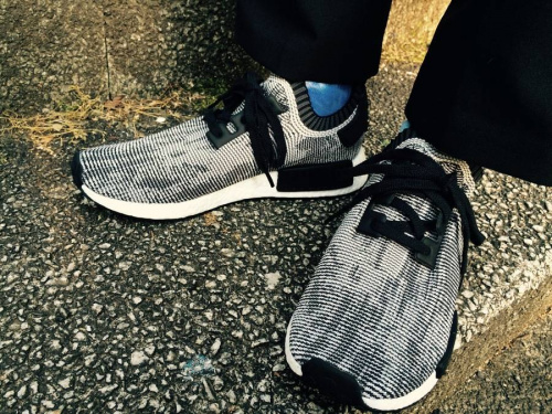 スニーカーのNMD RNR PK