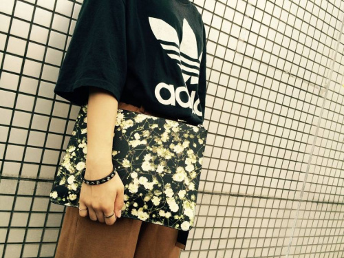 ジバンシィのクラッチバッグ