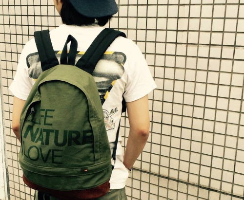 フリーシティのバッグパック