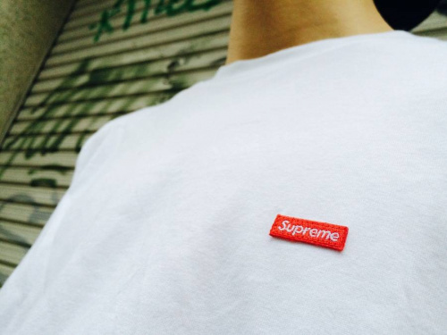 ボックスロゴのバンズ