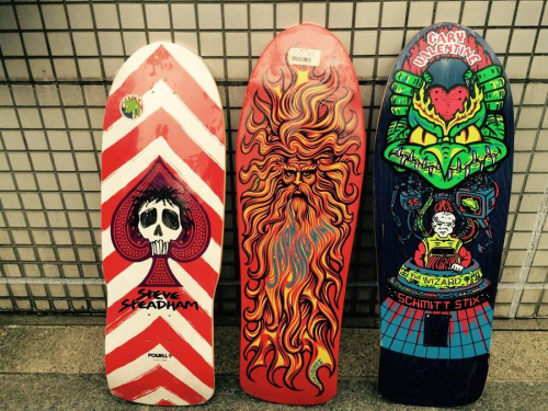 デッキのスケートボード