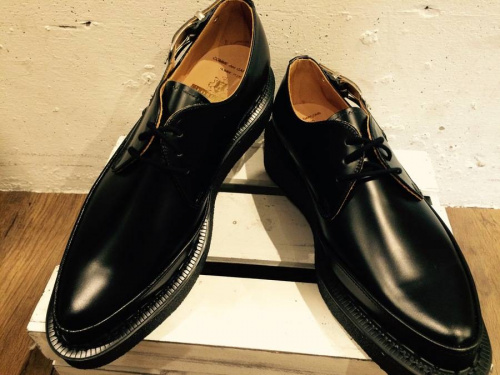 ジョージ・コックスのレザーシューズ