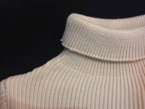 タートルネックのANDERSEN-ANDERSEN