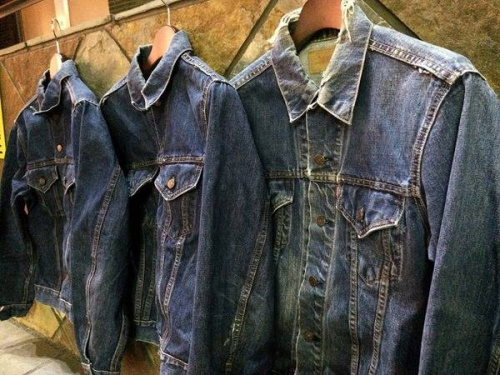 デニムジャケットのLevi's
