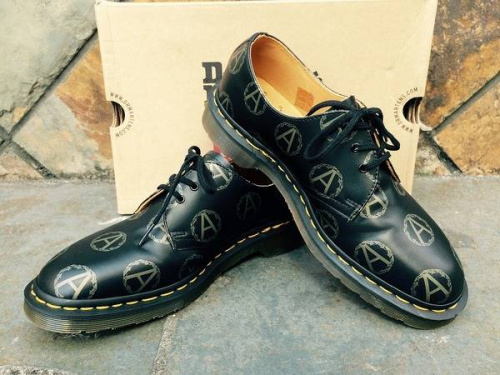 ドクターマーチンのシューズ