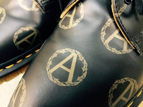 アンダーカバーのドクターマーチン