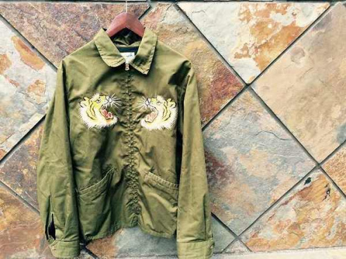 スカジャンのコーチジャケット