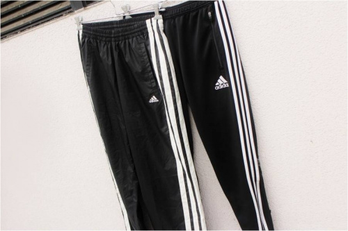 アディダスの古着