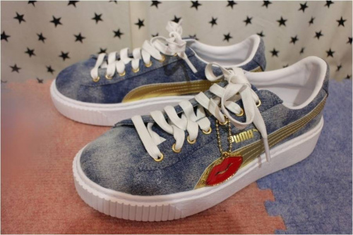 スニーカーの下北