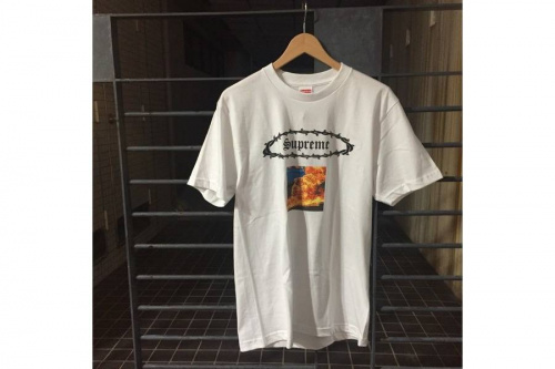 SUPREMEのシュプリーム