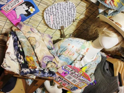 アロハシャツの柄シャツ