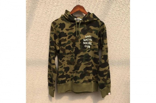 SUPREMEのシュプリーム