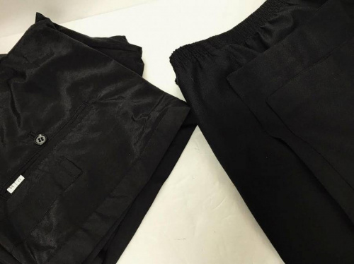 新入荷のワイドパンツ