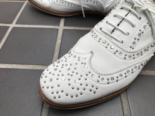 シューズの秋物