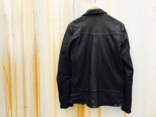 ライダースのレザー