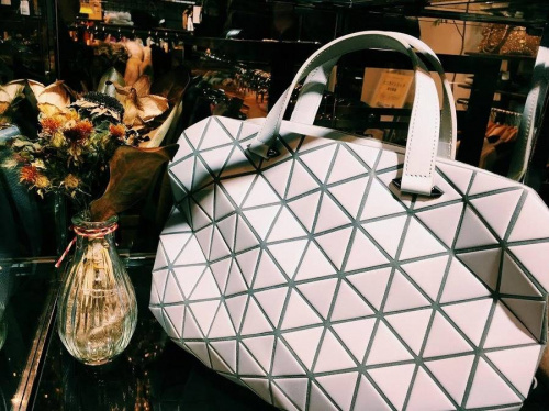 バオバオのイッセイミヤケ