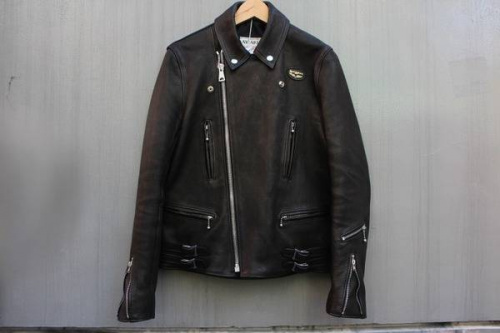 ルイスレザーのライダースジャケット