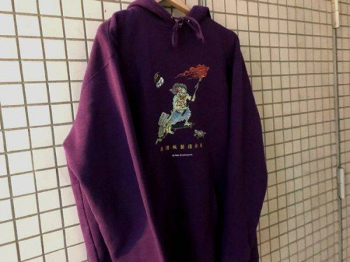 エヴィセンスケートボーズのスケートブランド