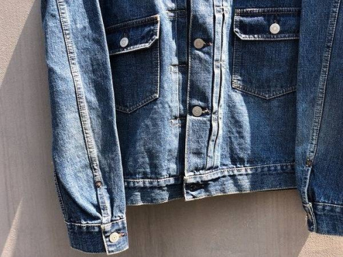 ジャケットのブランド