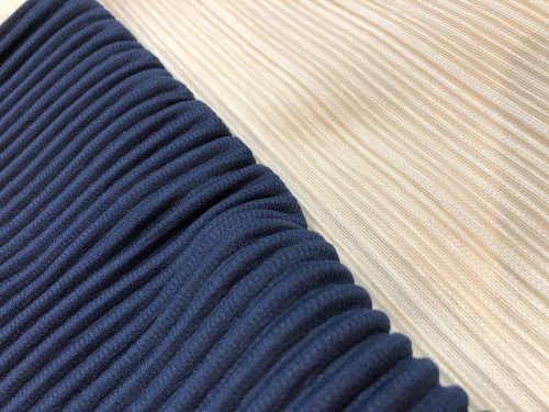 ISSEYMIYAKEのイッセイミヤケ