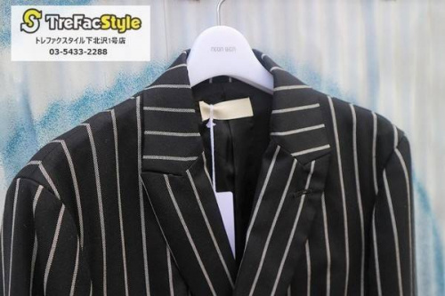 ラグジュアリーブランドのNEONSIGN