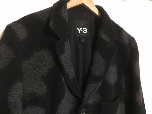 Y-3のパーカー