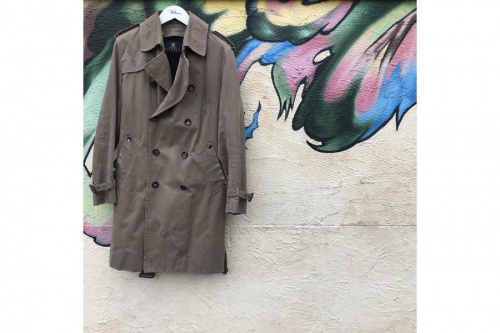 店舗からのお知らせのトレンチコート
