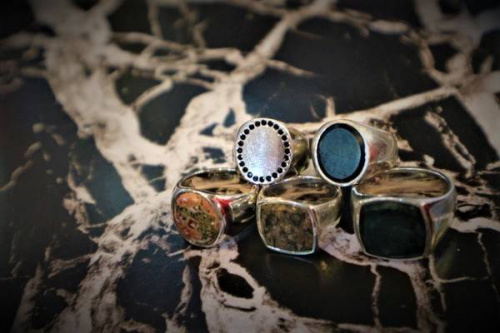 レアアイテムの買取入荷