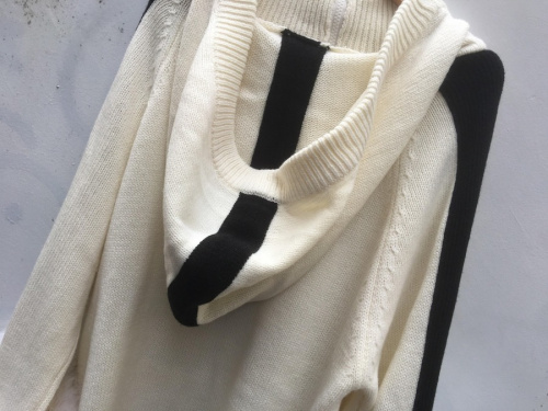 ニットパーカーの下北沢 買取