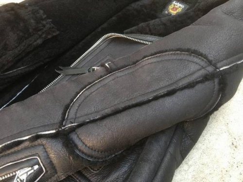 AVIREX Schottのムートンジャケット