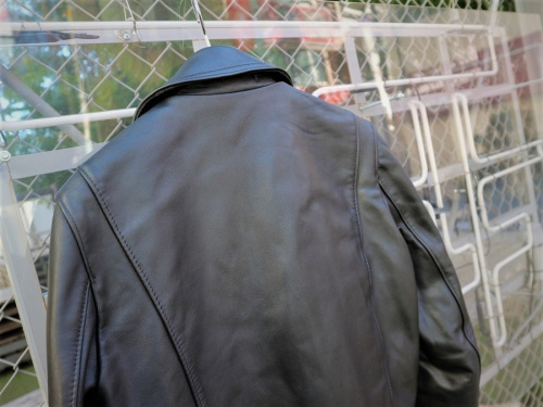 レザーの革ジャン