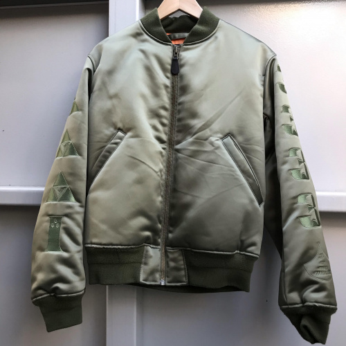 買取入荷のストリートブランド