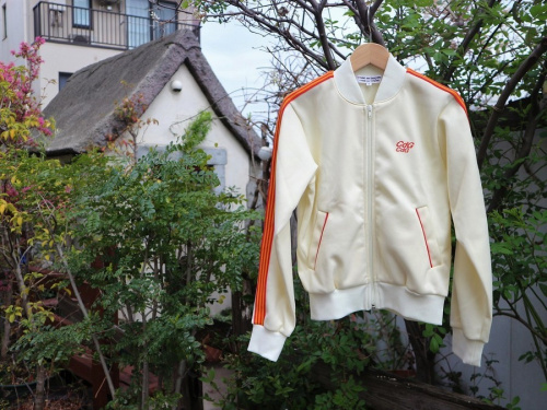 ラグジュアリーブランドのcomme des garcons