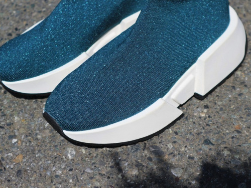 スニーカーの下北沢