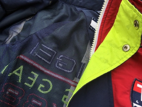 ナイロンジャケットの下北沢