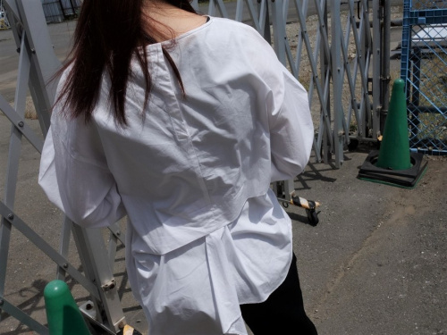 ブラウスの下北沢