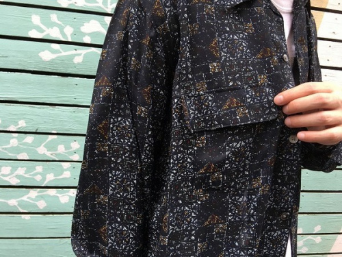 セブンバイセブンのオープンカラーシャツ