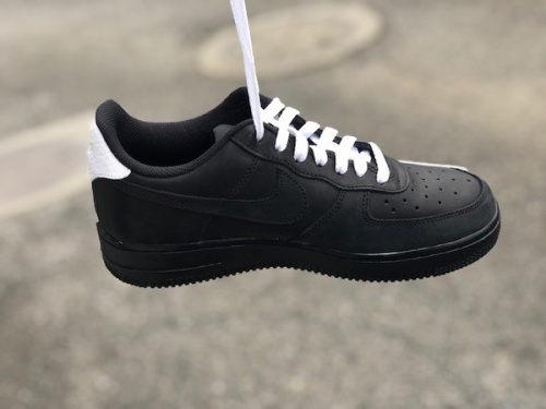 AIR FORCE1のスニーカー
