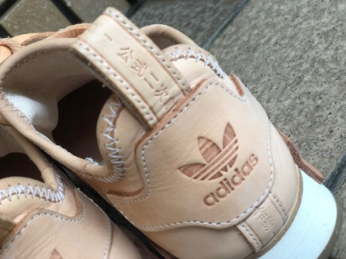 アディダスのhenderscheme