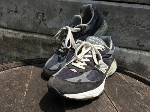 スニーカーのNEW BALANCE