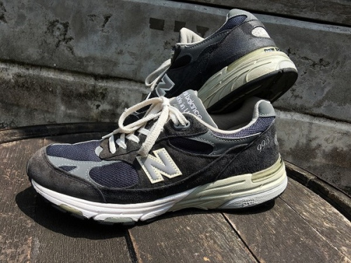 ニューバランスのローカットスニーカー