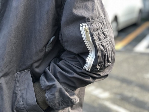 ボンバージャケットのメンズ