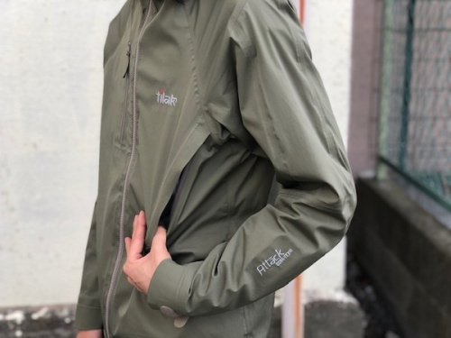 ゴアテックスのマウンテンパーカー