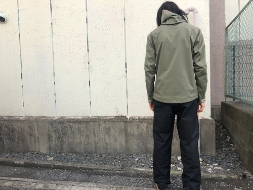 マウンテンパーカー