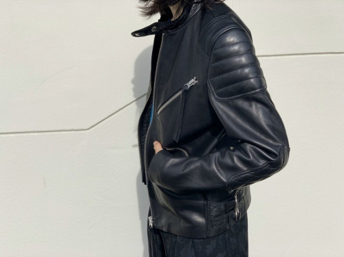 インポートブランドのacne studios