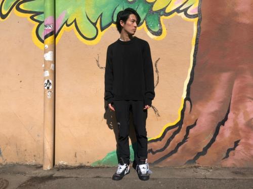 オーラリーのニット