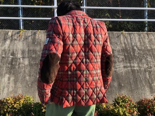 モンクレール　ガム　ブルーのキルティングテーラードジャケット